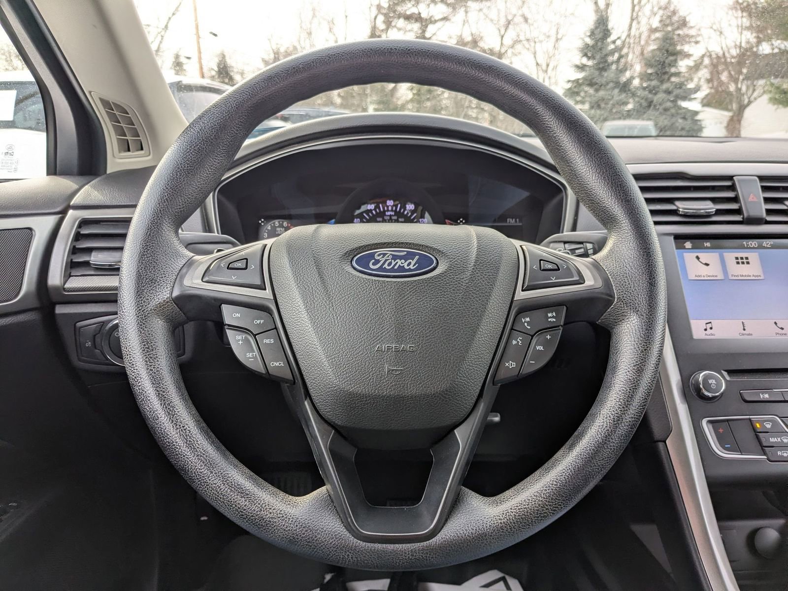 Used 2018 Ford Fusion SE w/ Fusion SE Technology Package image 13