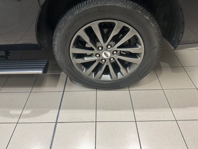 Used 2020 Ford Expedition Max Limited w/ Equipment Group 301A AWD/4WD image 35