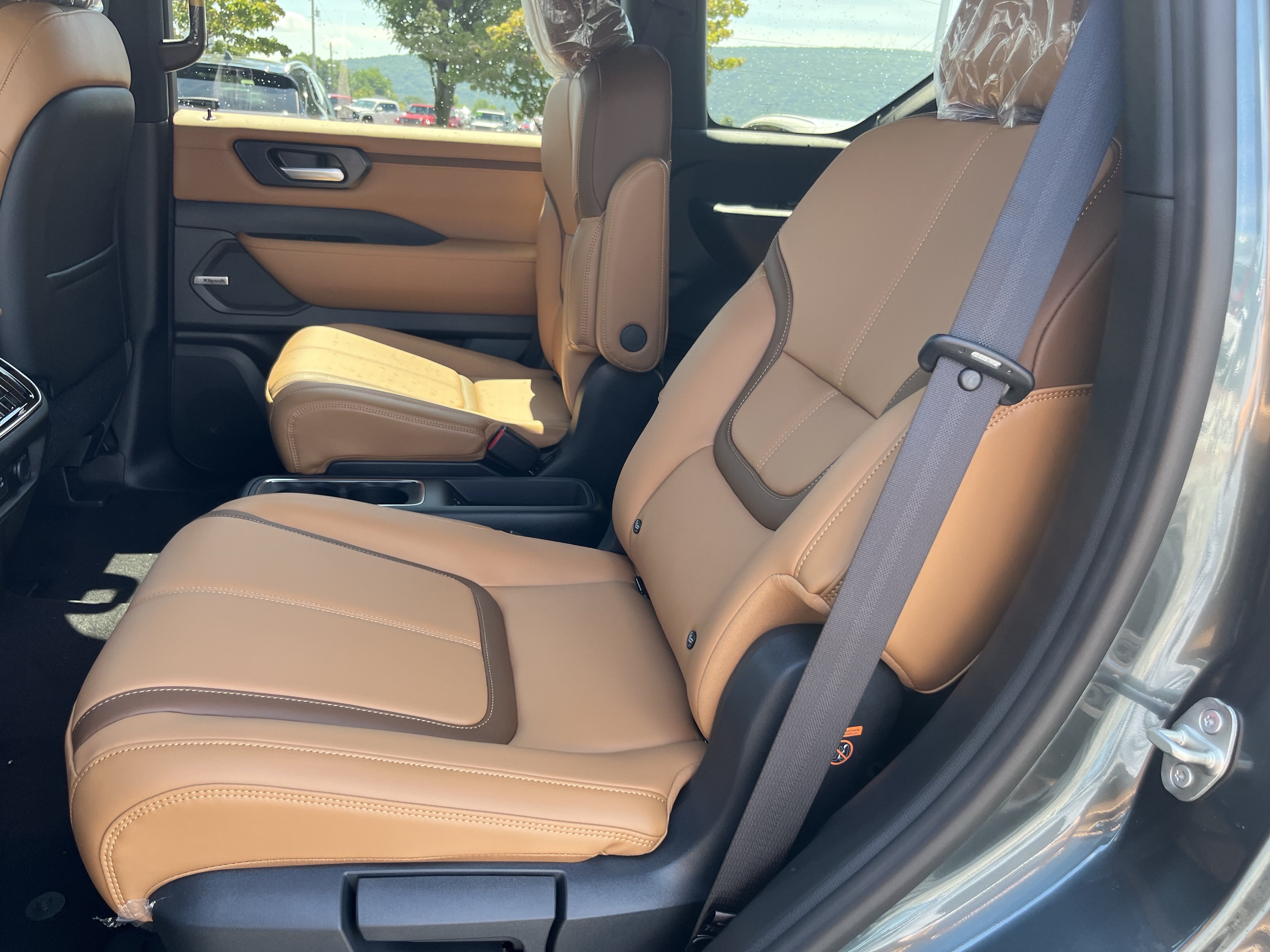 New 2026 Nissan Armada SL w/ Captain's Chari Seat Package AWD/4WD image 19