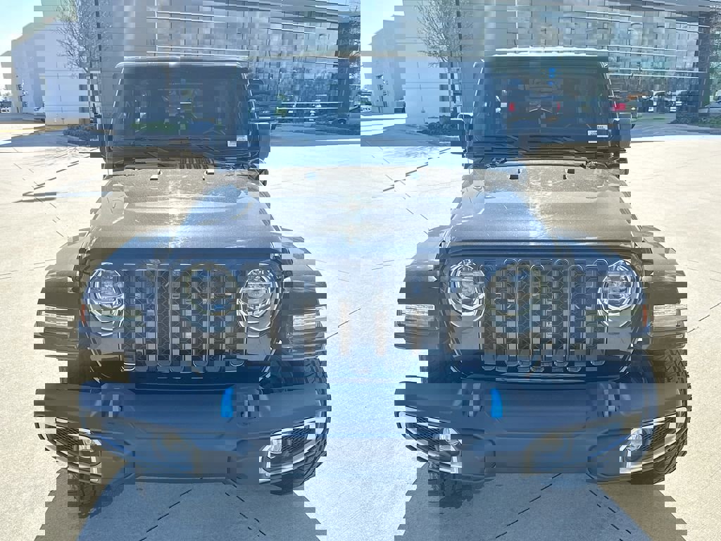 Used 2022 Jeep Wrangler Unlimited Sahara 4xe image 4