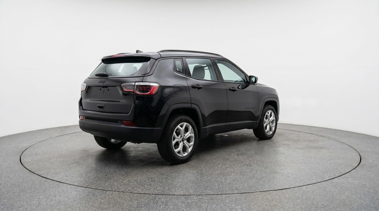 Used 2025 Jeep Compass Latitude AWD/4WD image 9