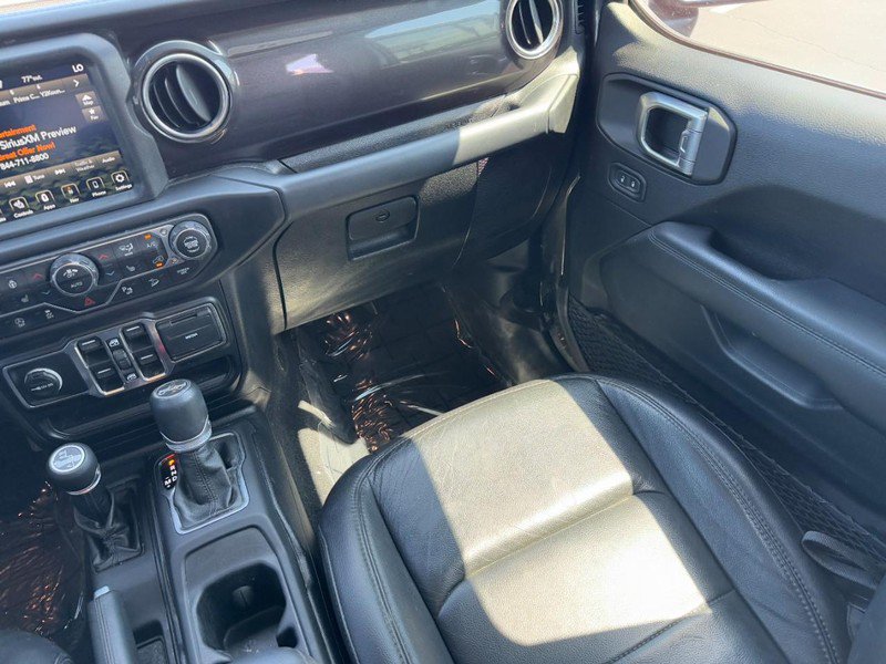 Used 2019 Jeep Wrangler Unlimited Sahara AWD/4WD image 15