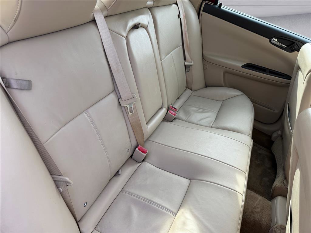 Used 2009 Chevrolet Impala LT w/ Luxury Edition Package image 19