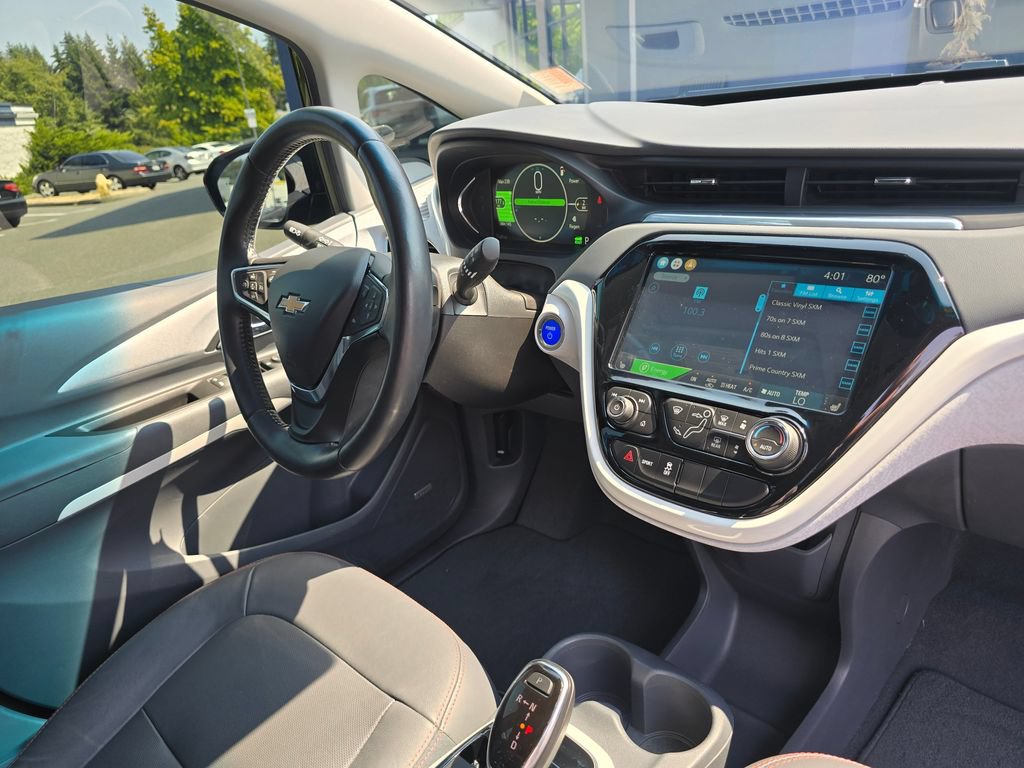 Used 2020 Chevrolet Bolt Premier w/ Infotainment Package FWD image 10