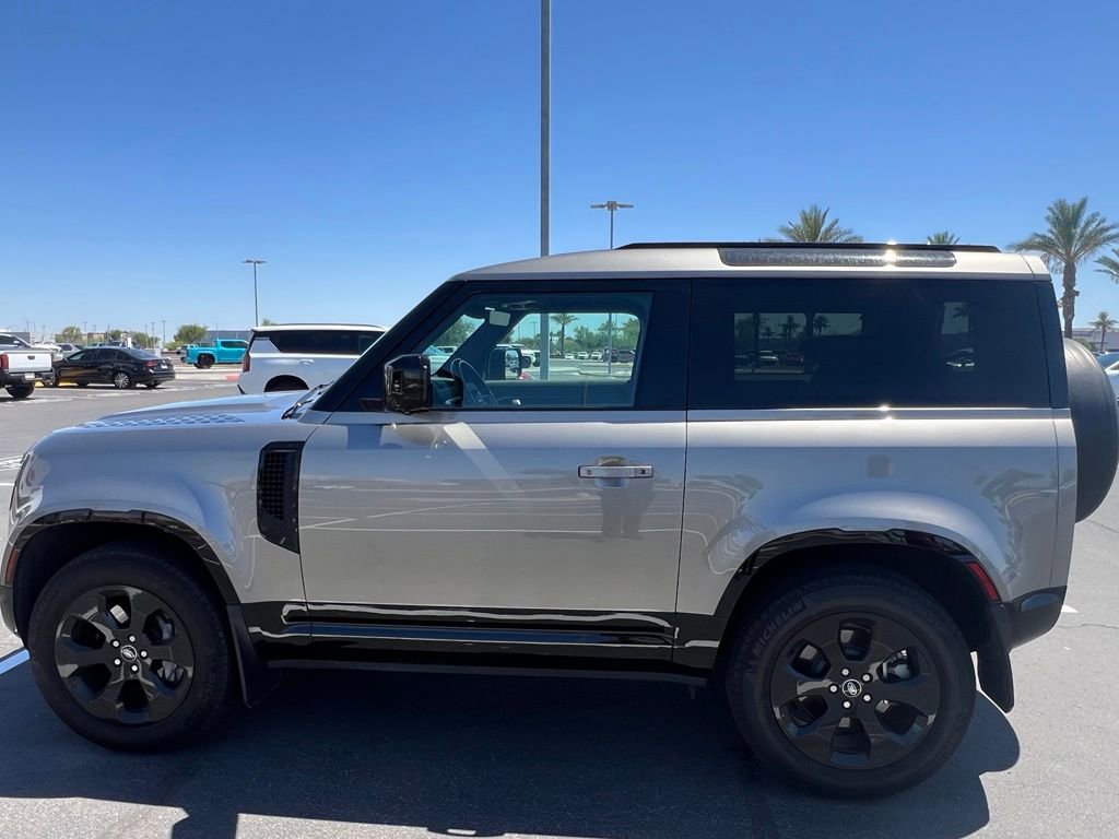 Used 2022 Land Rover Defender 90 X-Dynamic SE AWD/4WD image 13