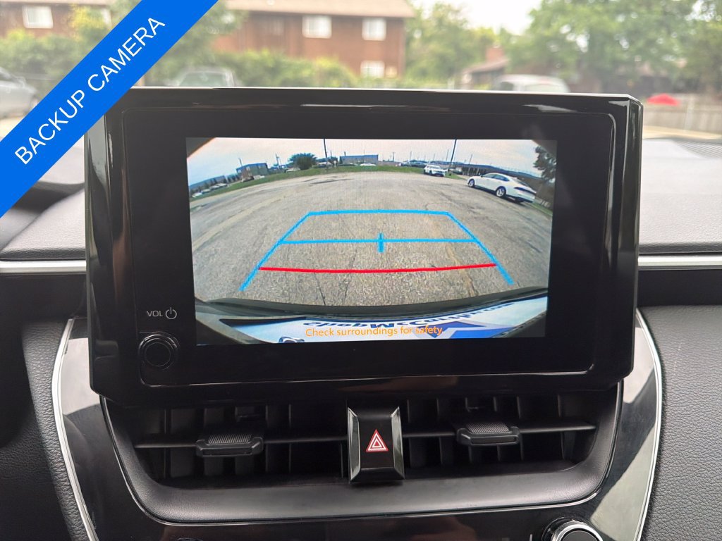 Used 2025 Toyota Corolla LE FWD image 5