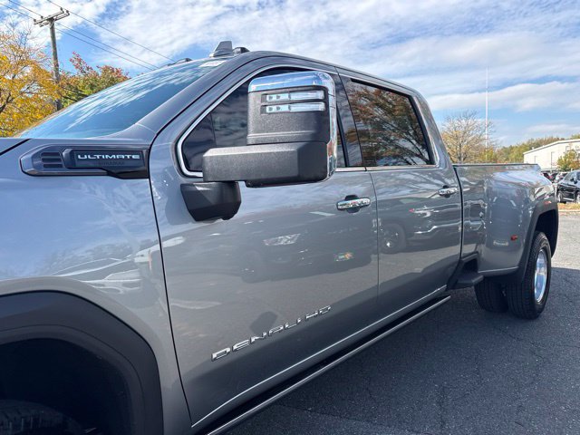 Used 2026 GMC Sierra 3500 Denali Ultimate AWD/4WD image 4