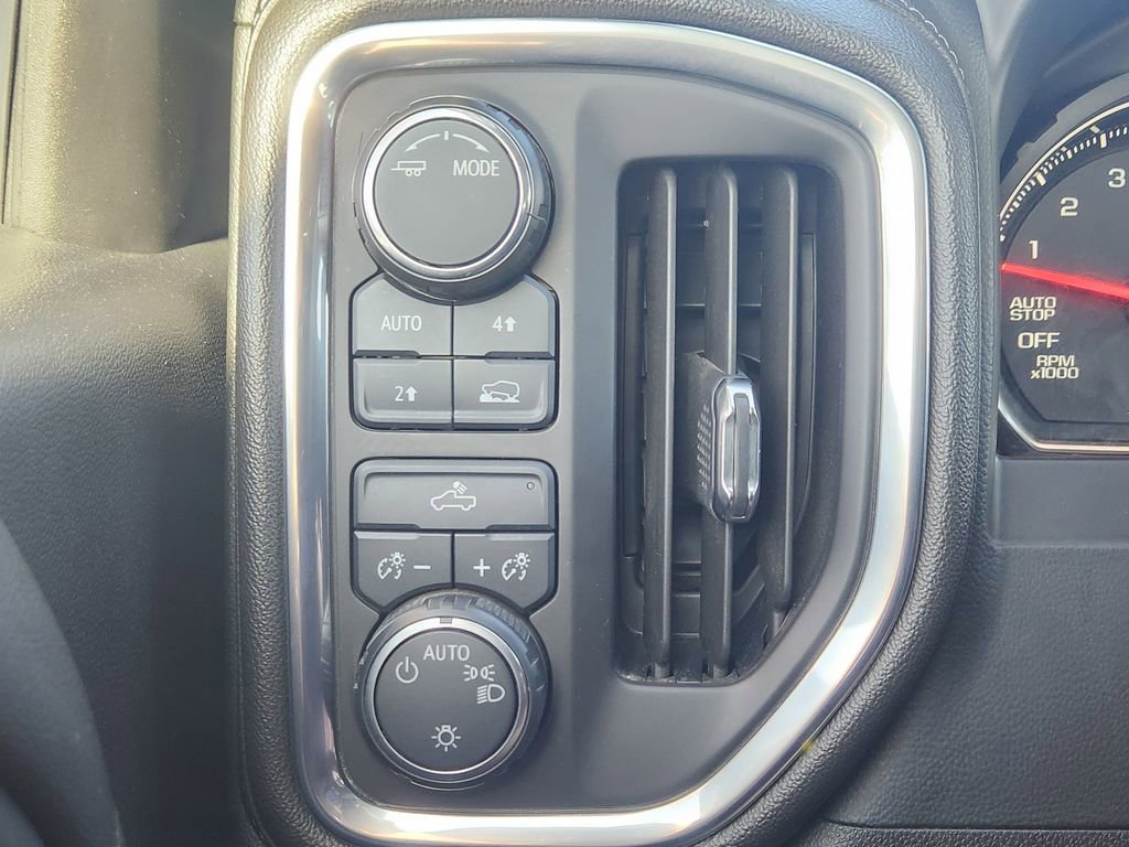 Used 2020 Chevrolet Silverado 1500 LT w/ Trailering Package image 11