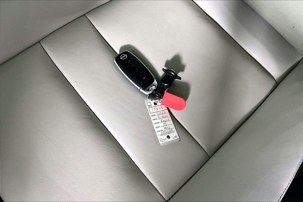 Used 2023 Nissan Rogue SL w/ SL Premium Package image 10