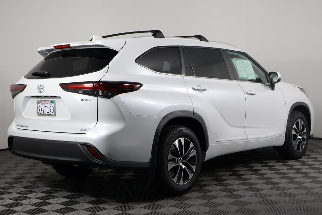 Used 2026 Toyota Highlander XLE AWD/4WD image 4