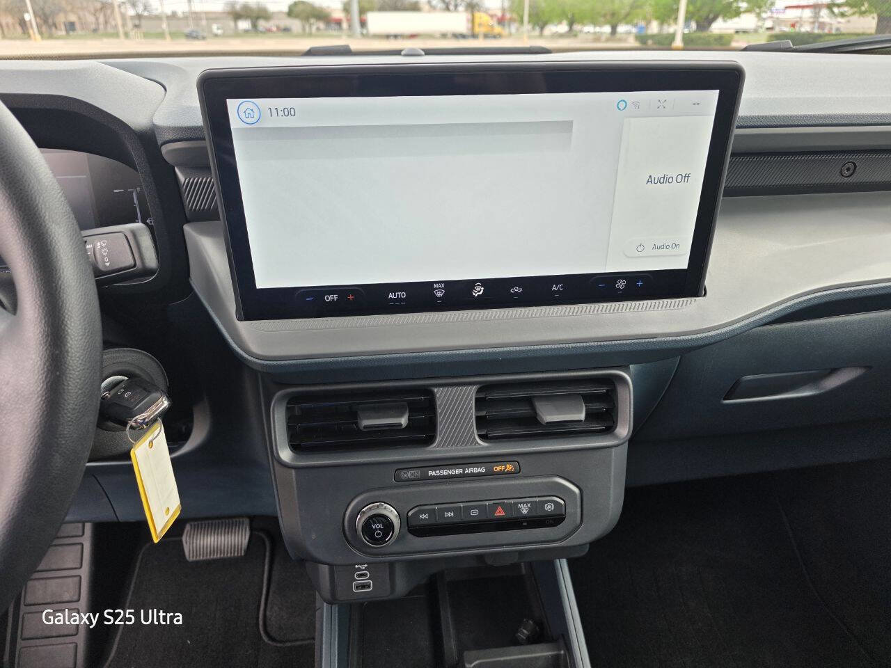 Used 2025 Ford Maverick XL w/ Equipment Group 102A image 23