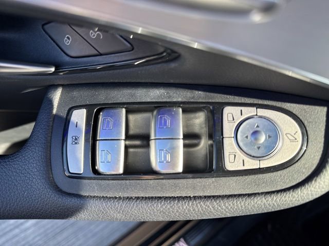 Used 2022 Mercedes-Benz GLC 300 GLC 300 image 15