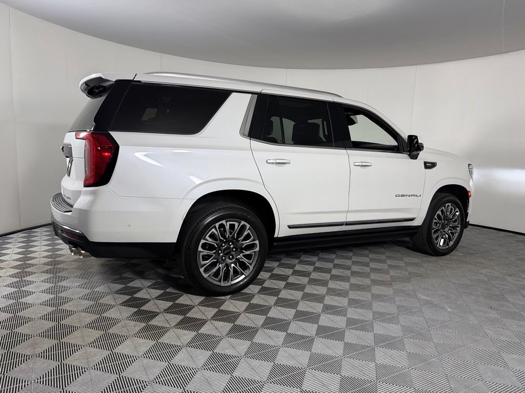 Used 2023 GMC Yukon Denali Ultimate AWD/4WD image 7