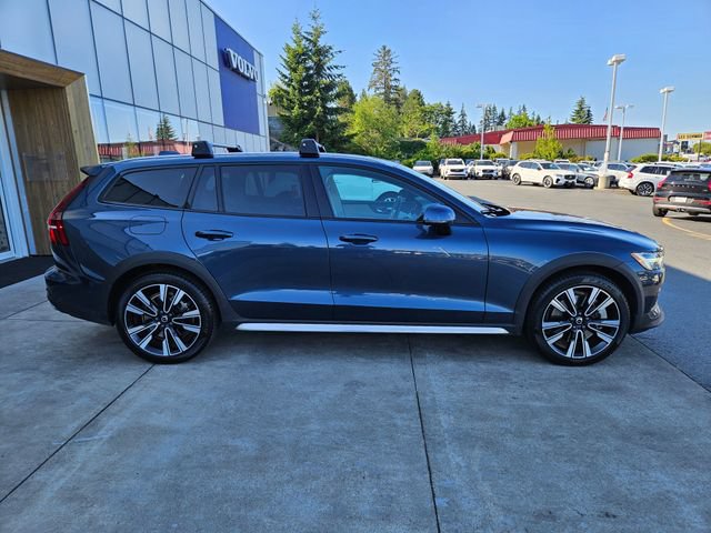 Used 2020 Volvo V60 T5 Cross Country w/ Protection Package AWD/4WD image 4