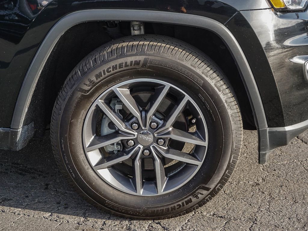Used 2018 Jeep Grand Cherokee Limited image 9