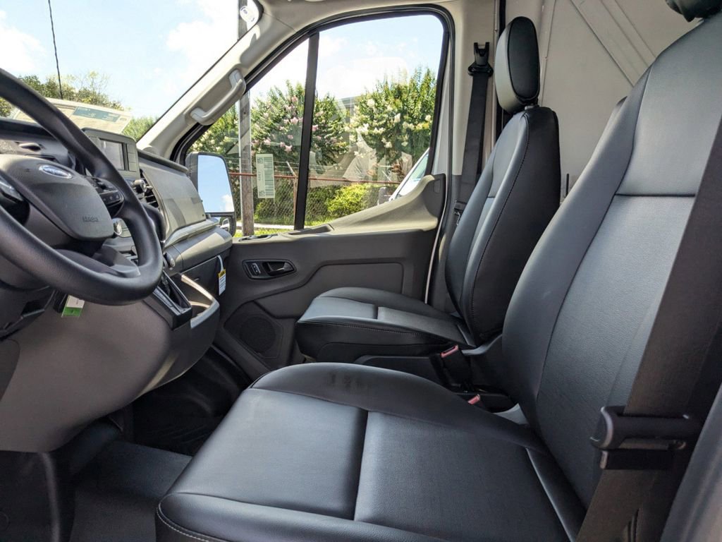 New 2025 Ford Transit 250 148 Medium Roof image 20