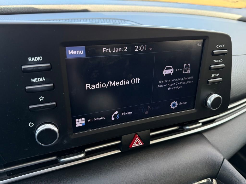 Used 2022 Hyundai Elantra SEL w/ Preferred Accessory Package image 19