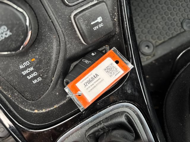 Used 2019 Jeep Compass Latitude AWD/4WD image 29