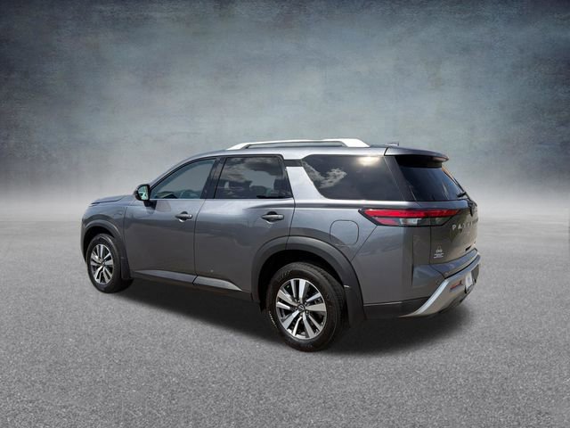 Used 2025 Nissan Pathfinder SL w/ Cargo Package image 11