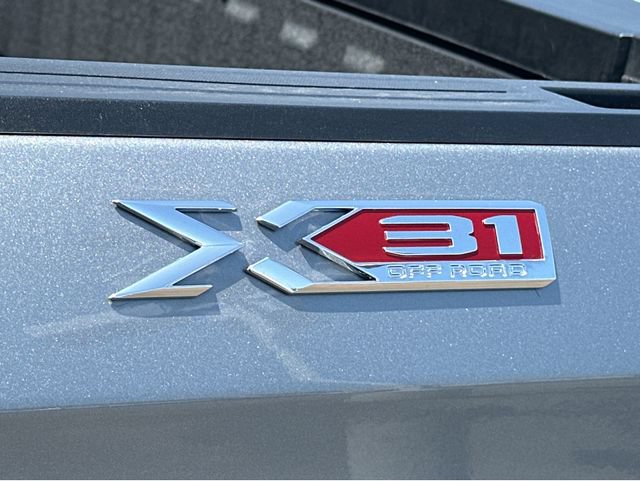 New 2026 GMC Sierra 1500 SLT w/ SLT Premium Plus Package AWD/4WD image 4