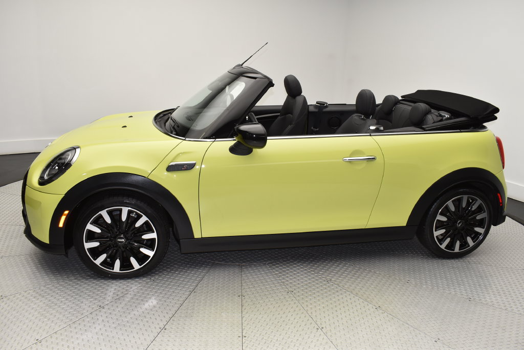 Used 2024 MINI Cooper S FWD image 35