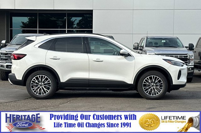 New 2024 Ford Escape SE w/ PHEV Premium Package image 3