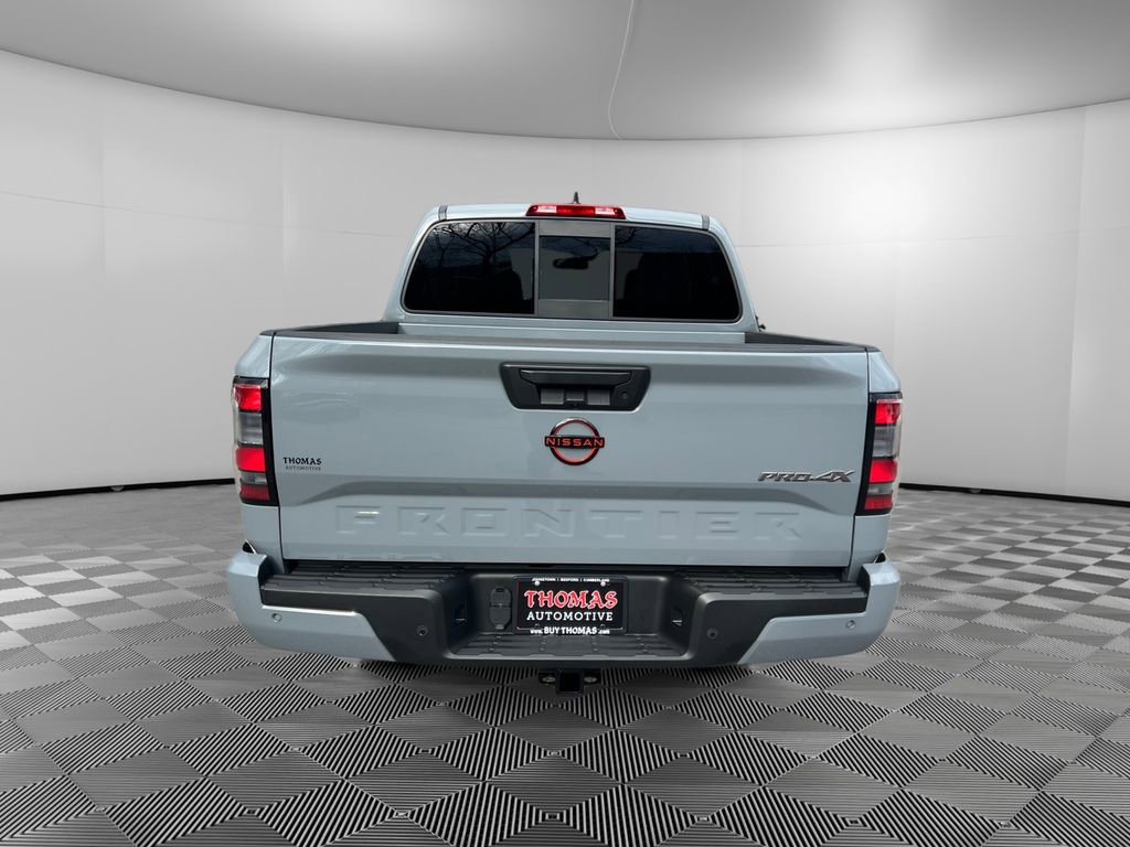Used 2022 Nissan Frontier PRO-4X image 6