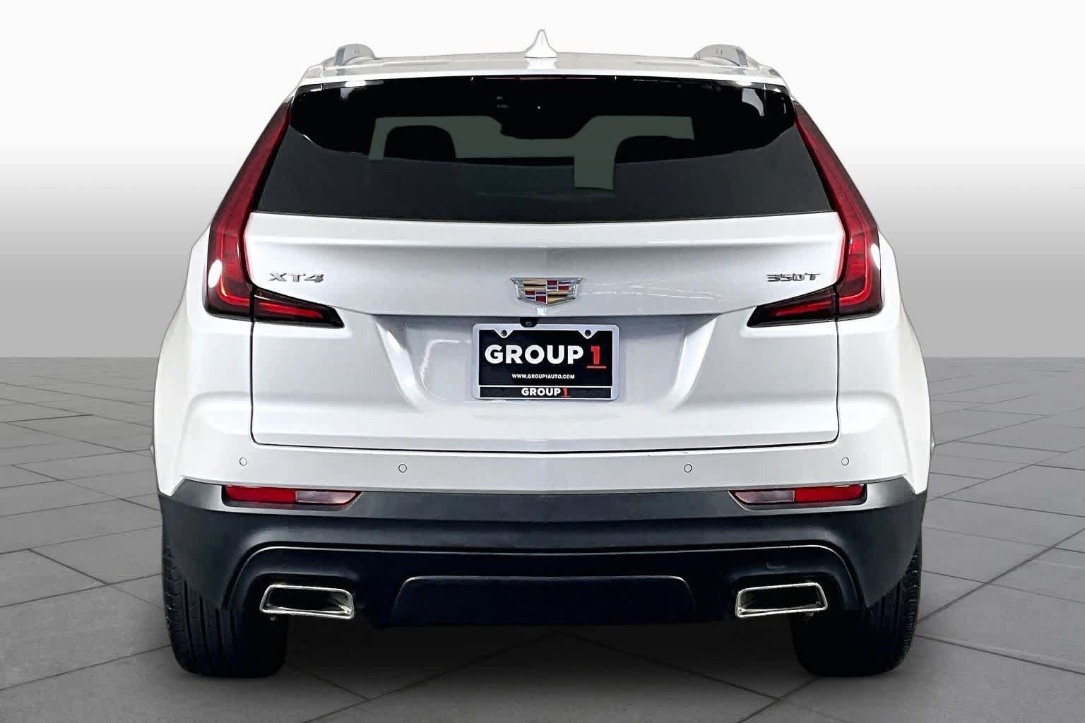 Certified 2023 Cadillac XT4 Luxury w/ Cold Weather Package FWD image 5