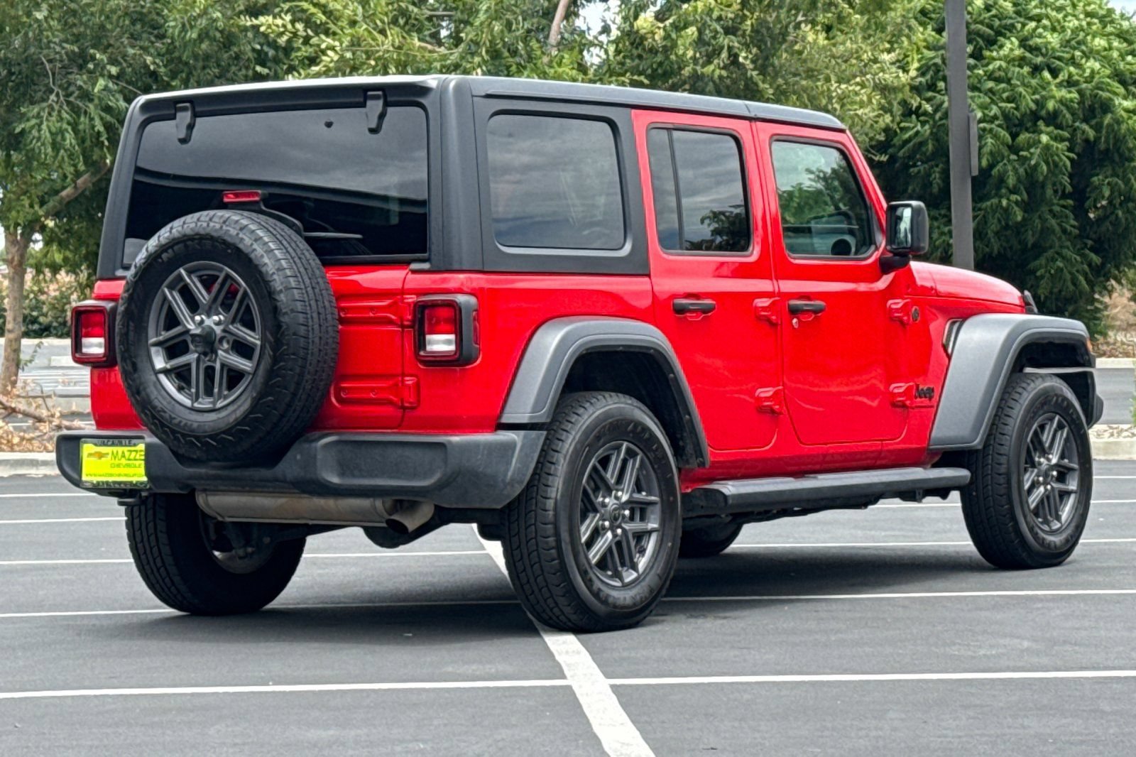 Used 2024 Jeep Wrangler Unlimited Sport AWD/4WD image 11