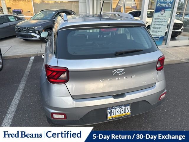 Used 2023 Hyundai Venue SEL image 8