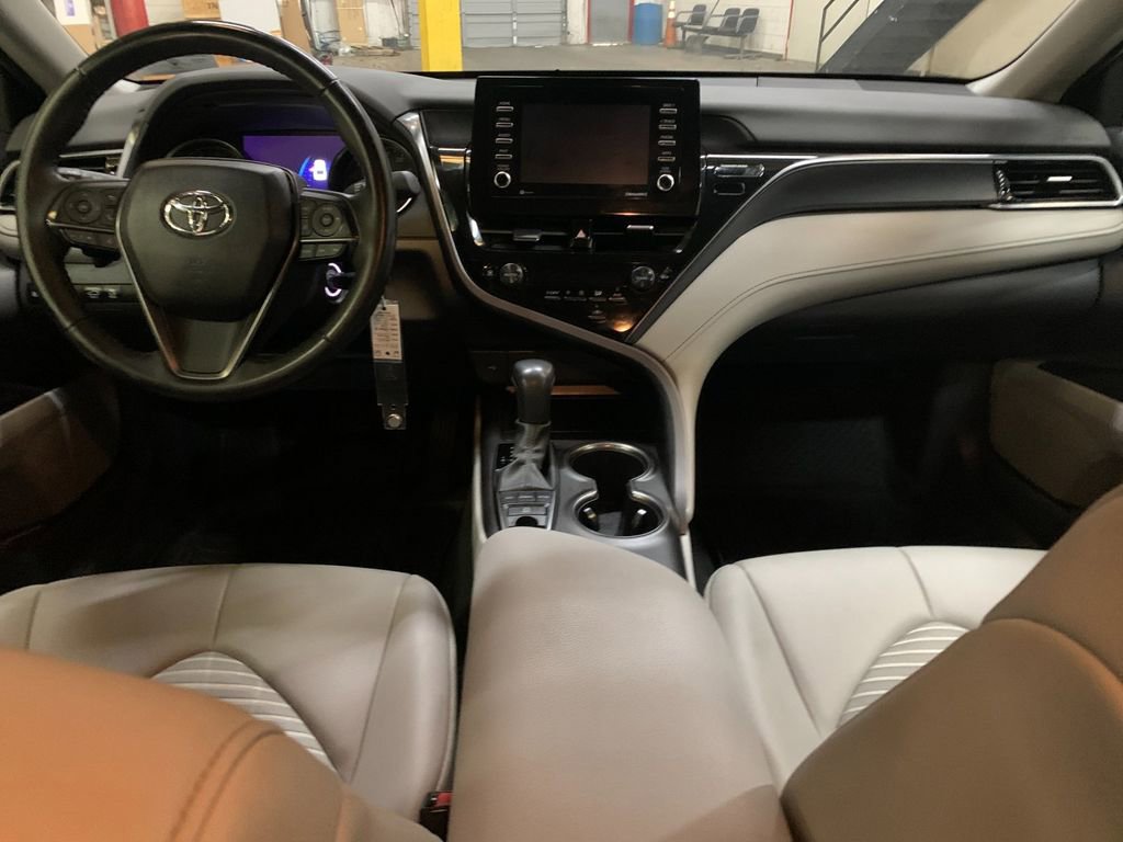 Used 2023 Toyota Camry SE w/ Blackout Package (TMS) image 15