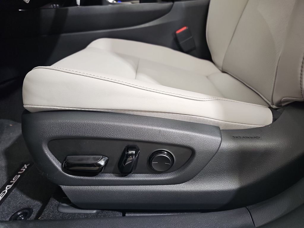 New 2026 Lexus UX 300h AWD w/ Cold Area Package image 28