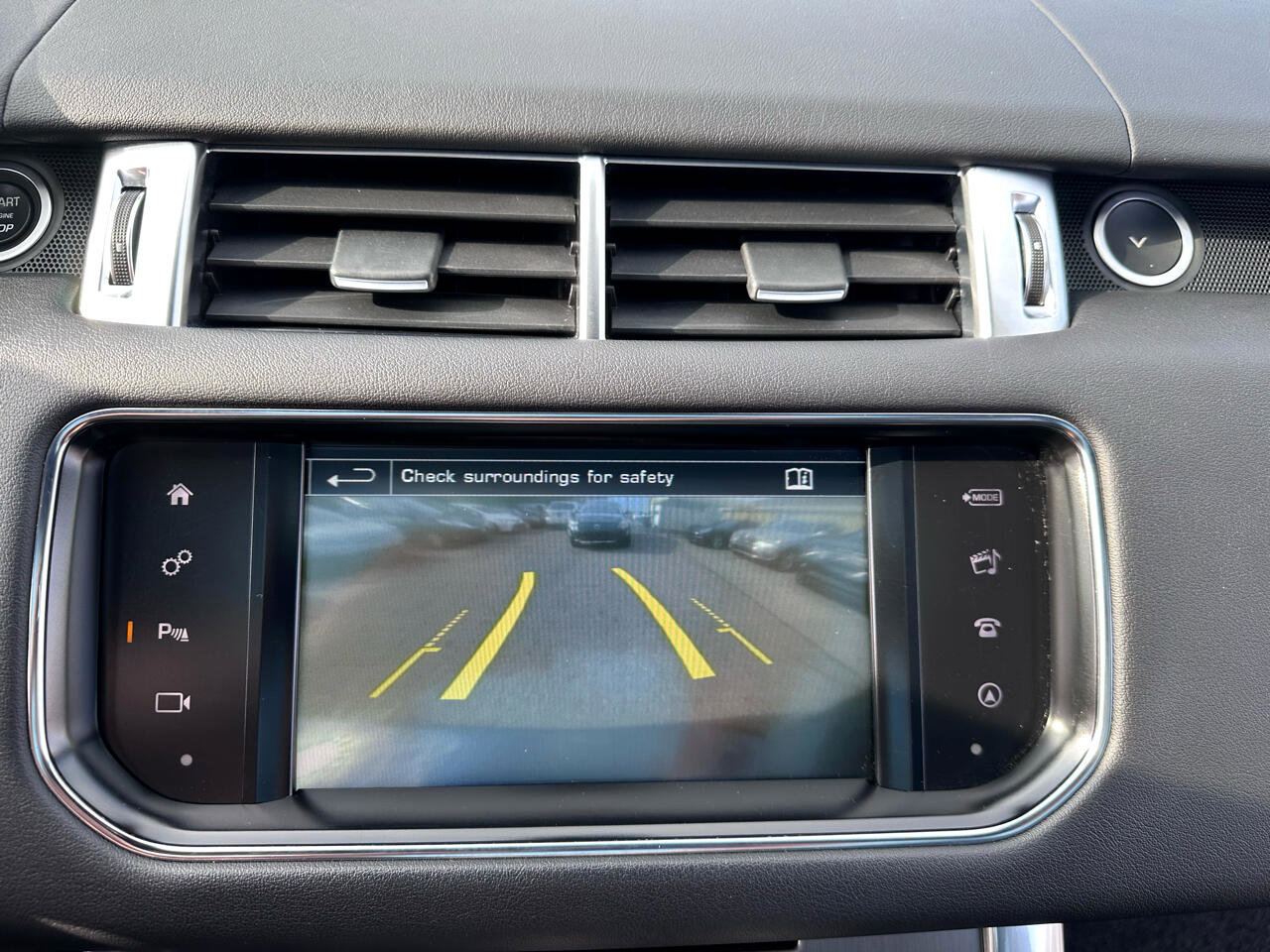 Used 2016 Land Rover Range Rover Sport SE image 25