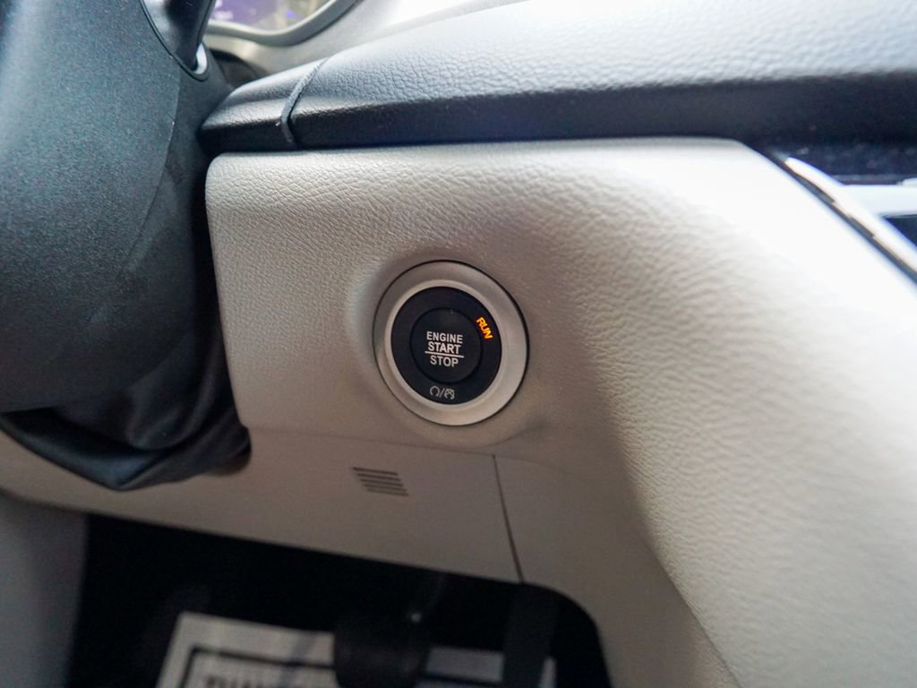 Used 2023 Chrysler Pacifica Touring-L FWD image 26
