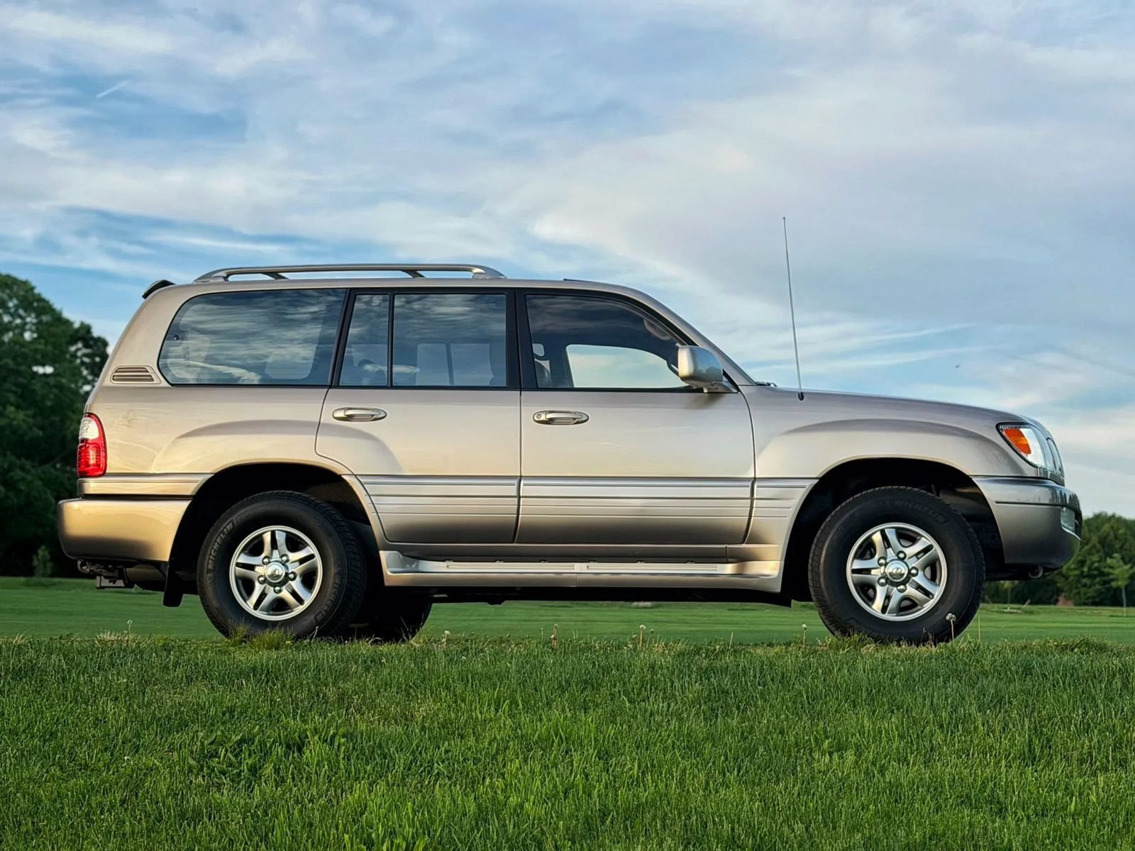 Used 2001 Lexus LX 470 4WD image 8
