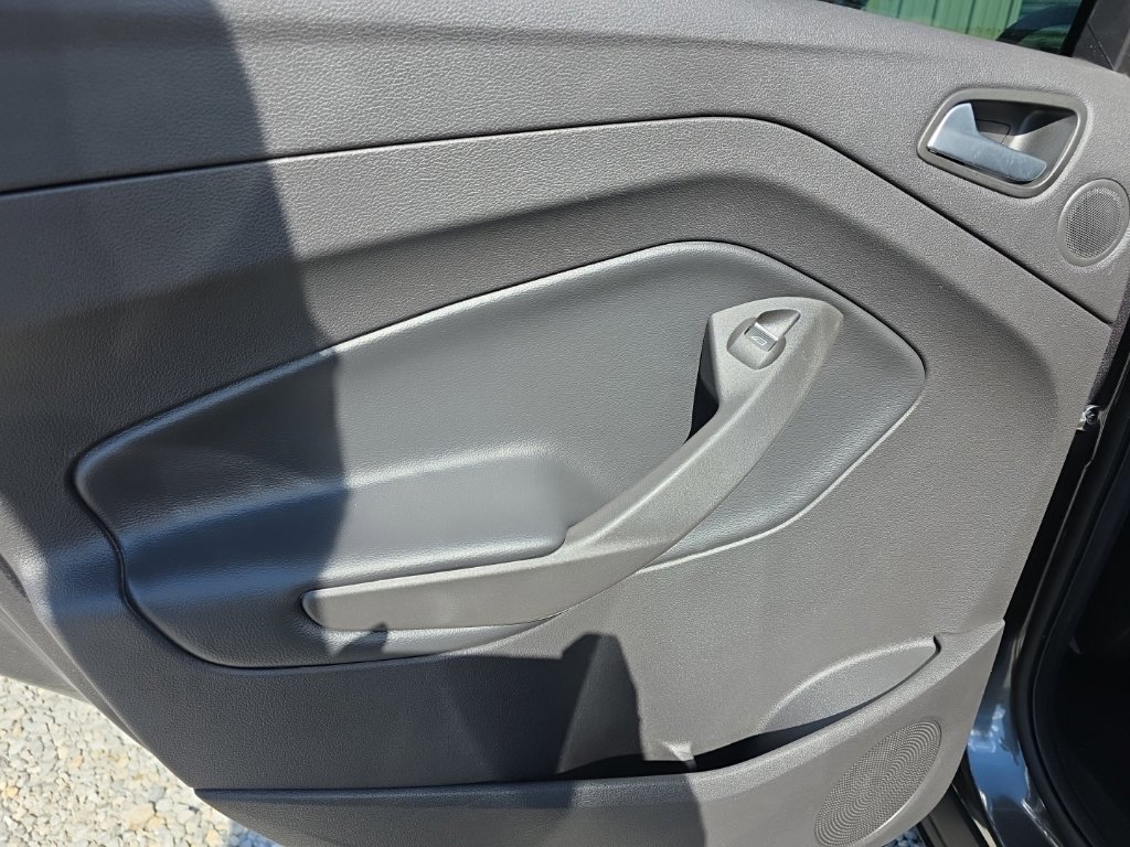 Used 2019 Ford Escape Titanium AWD/4WD image 15