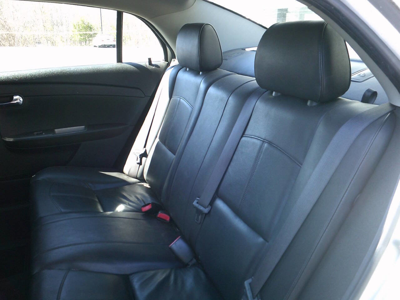 Used 2011 Chevrolet Malibu LTZ FWD image 15