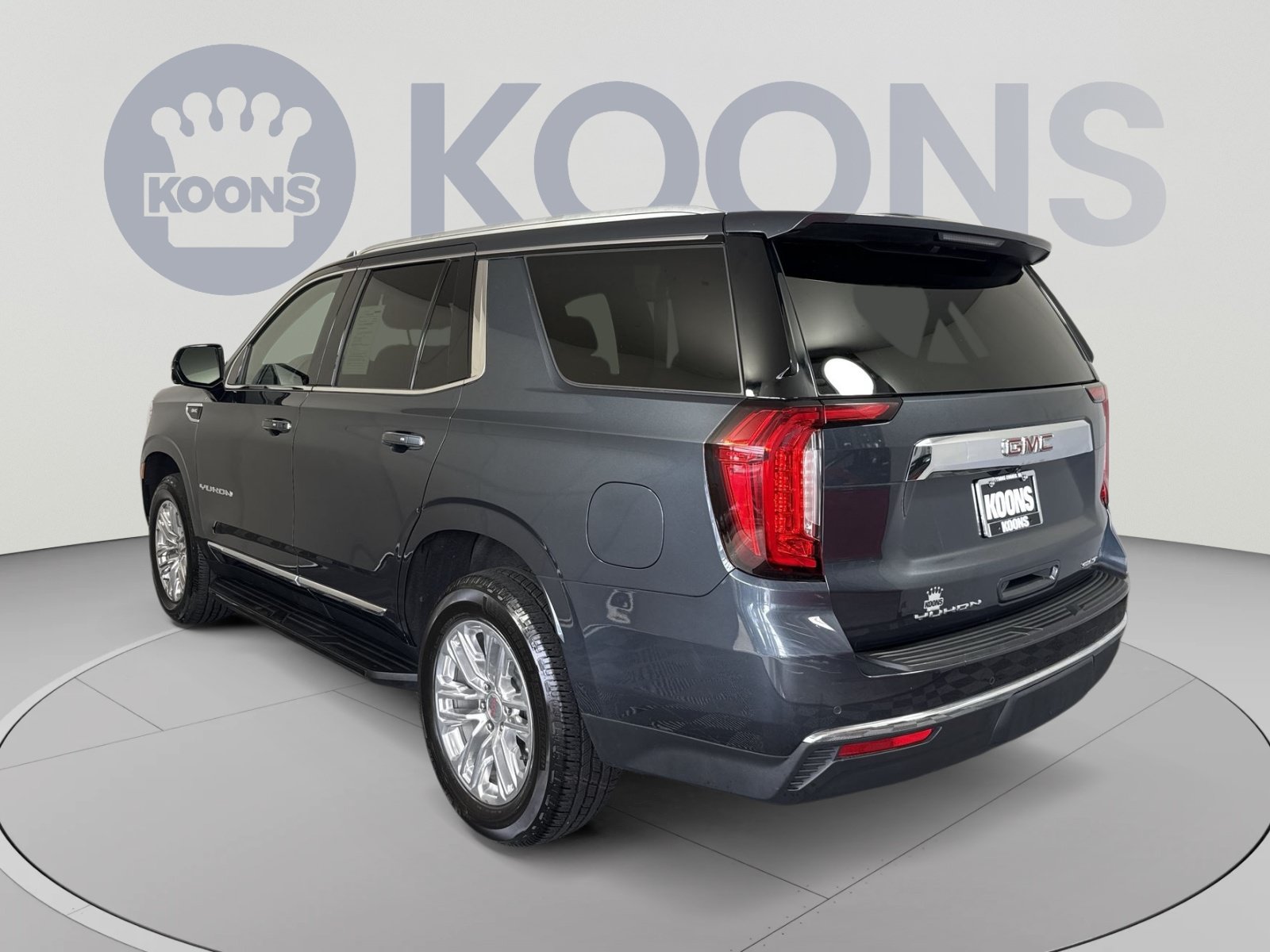 Used 2021 GMC Yukon SLT w/ SLT Premium Package AWD/4WD image 4