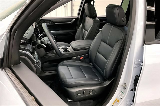Used 2026 GMC Acadia Elevation w/ Elevation Premium Package AWD/4WD image 24