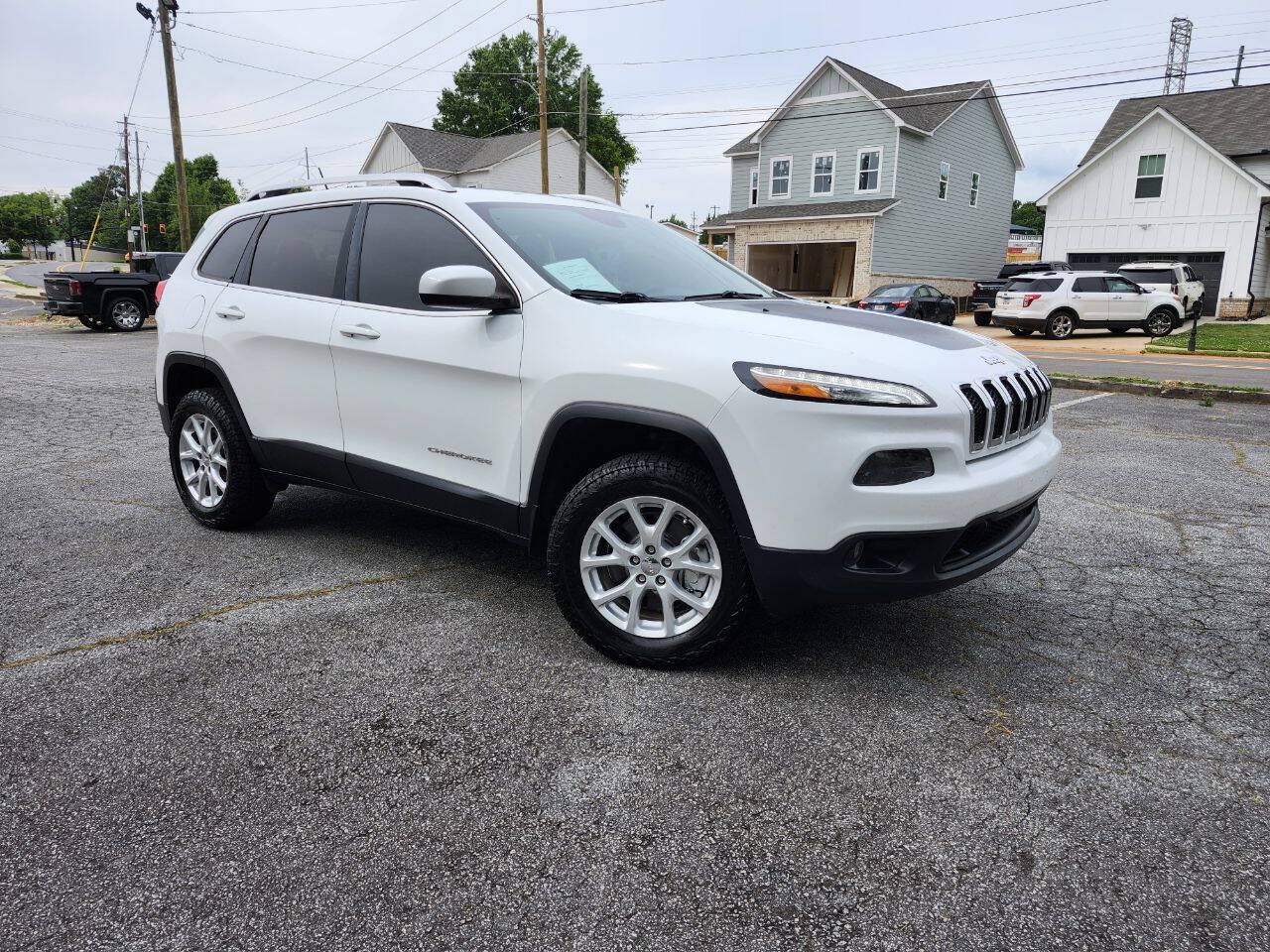 Used 2016 Jeep Cherokee Latitude AWD/4WD image 1