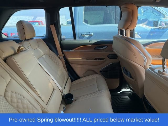 Used 2022 Jeep Grand Cherokee Summit AWD/4WD image 16