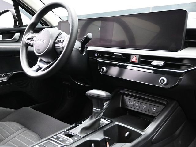 Used 2025 Kia K5 LXS FWD image 17