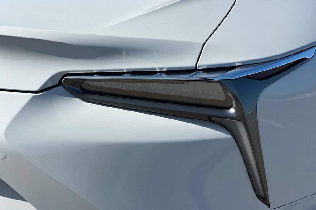 Used 2018 Lexus LC 500 Coupe w/ Touring Package RWD image 26