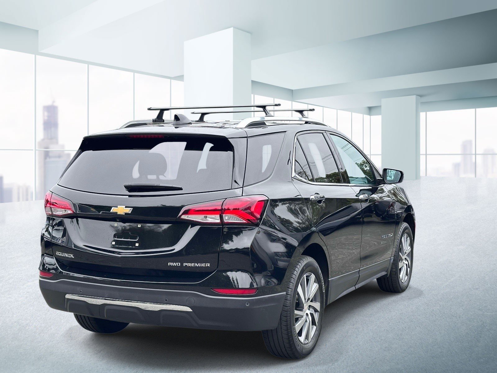 Used 2023 Chevrolet Equinox Premier AWD/4WD image 4