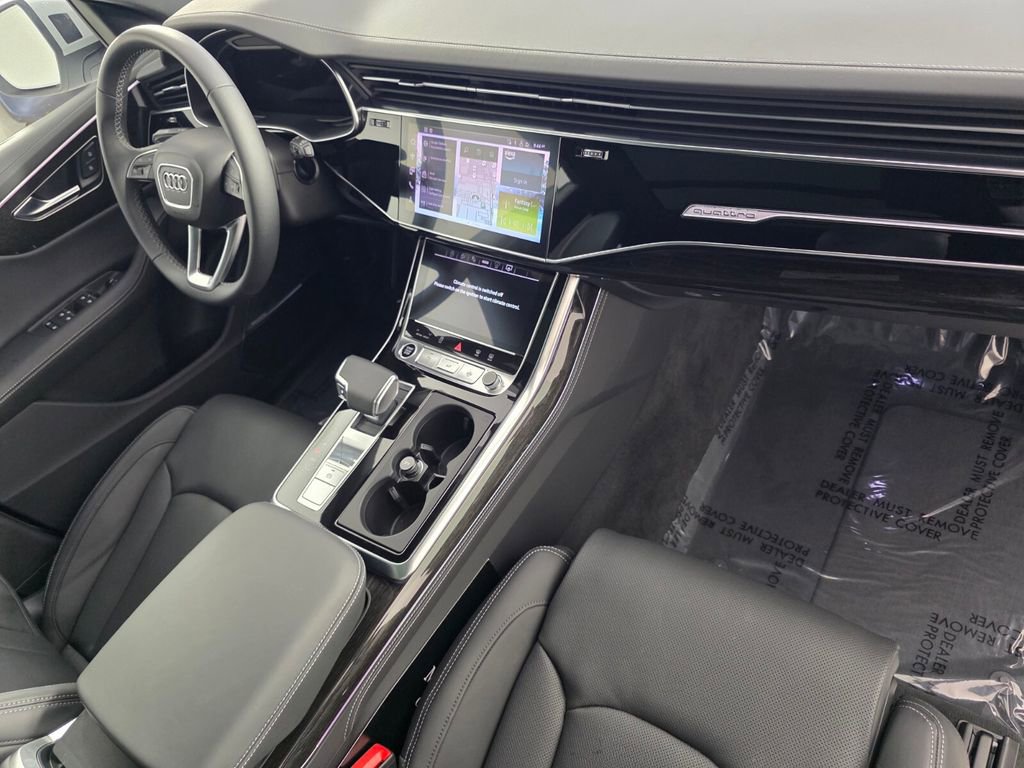 Used 2025 Audi Q8 Prestige image 31