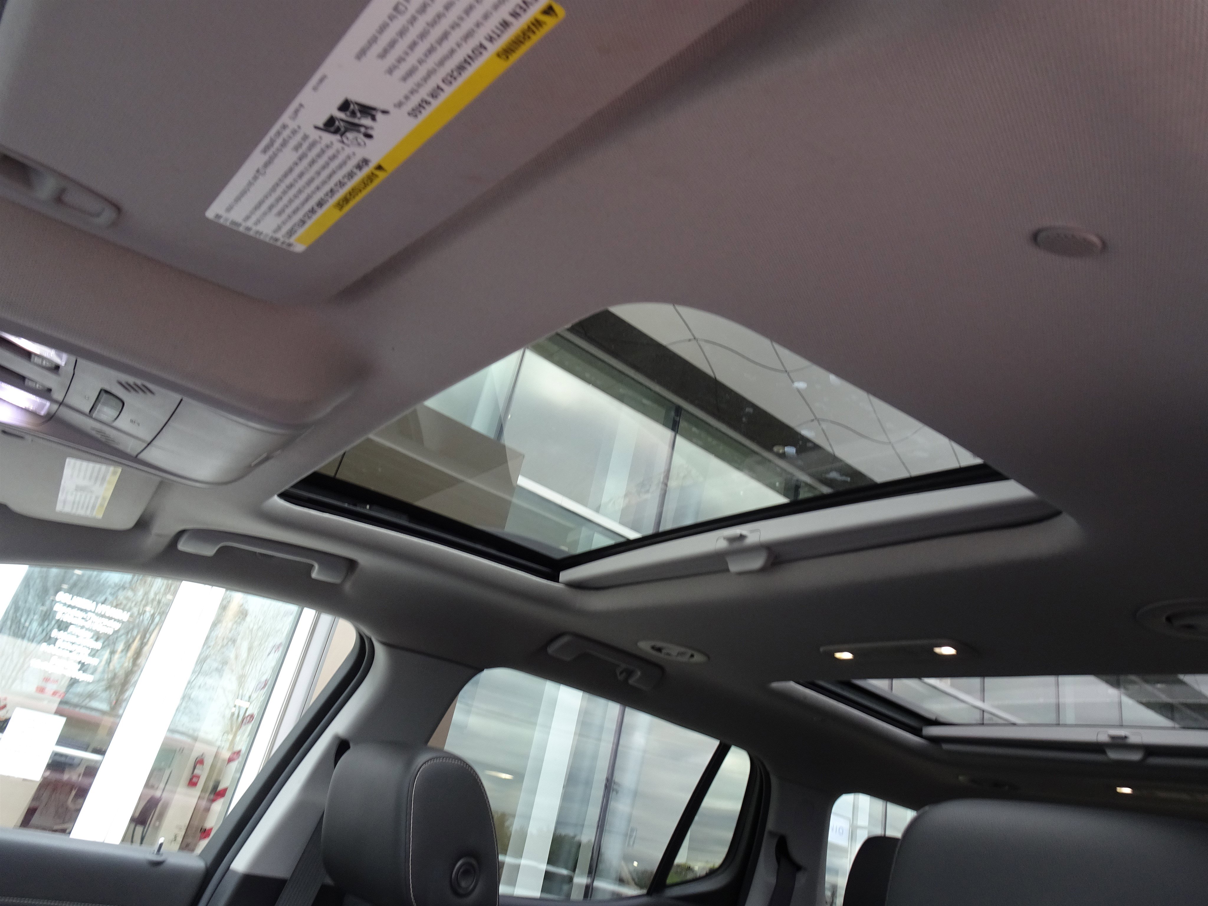 Used 2019 GMC Acadia SLT w/ Black Edition image 11