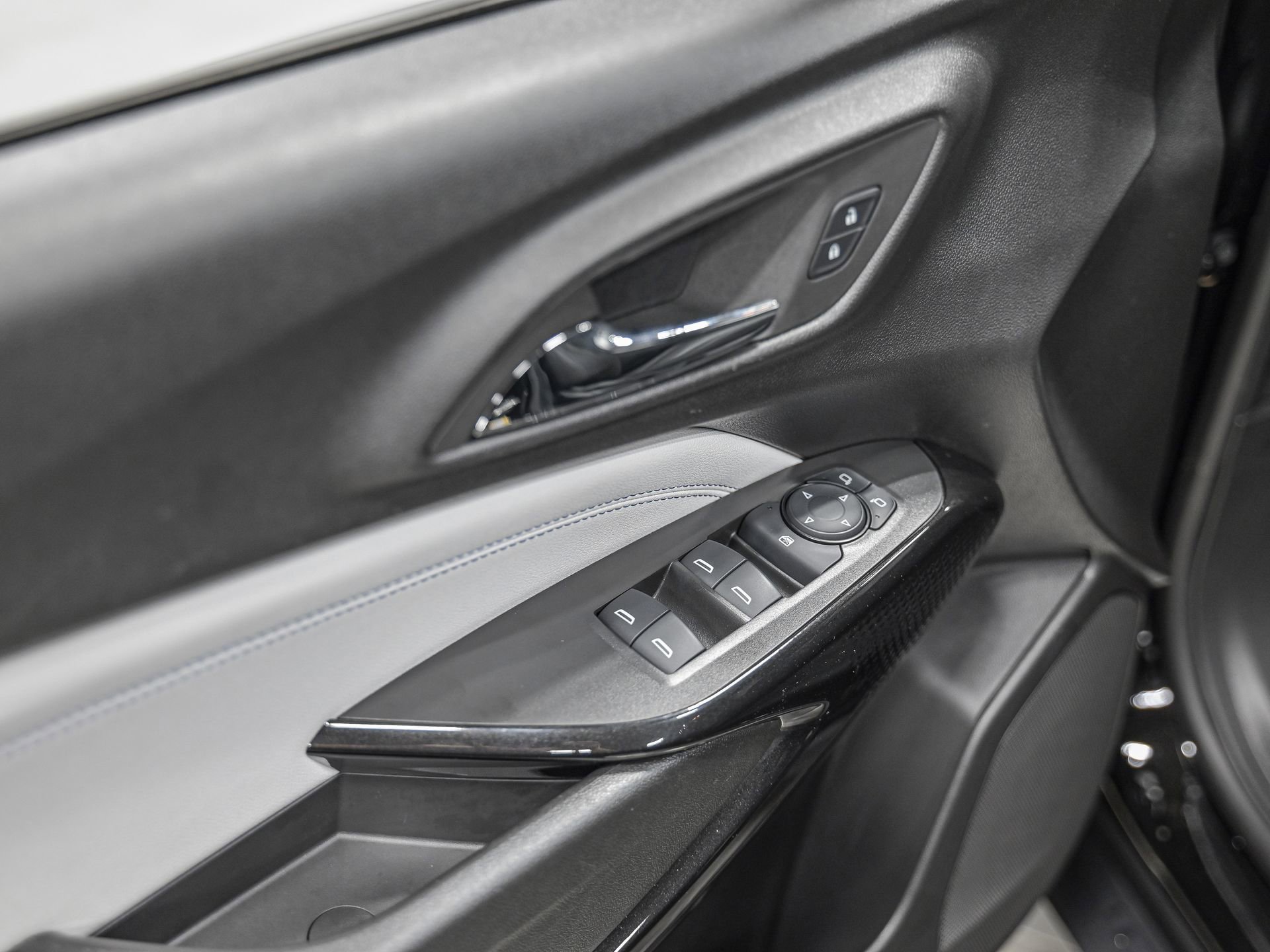 Used 2026 Chevrolet Trax LT w/ LT Convenience Package image 13