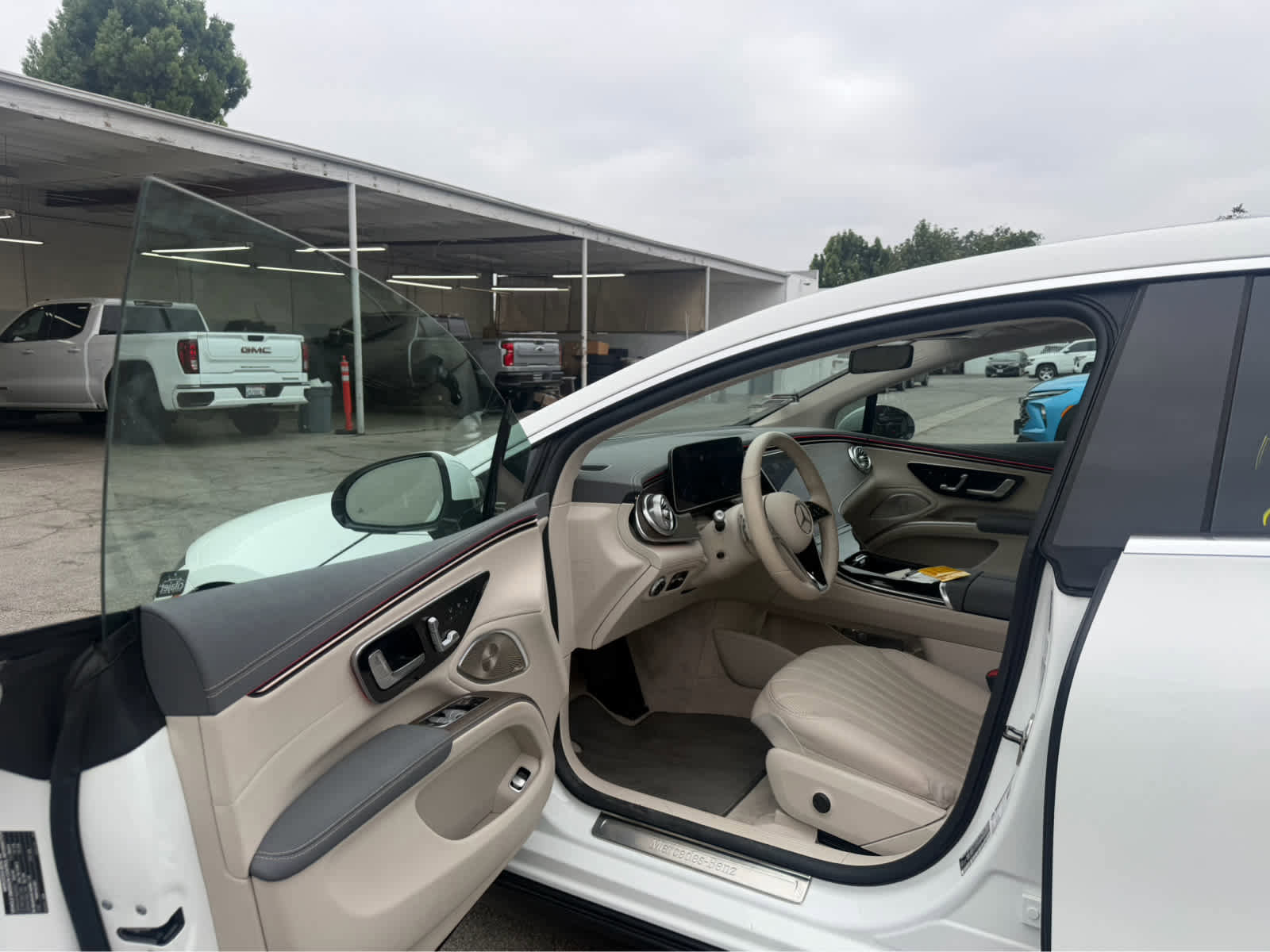 Used 2023 Mercedes-Benz EQS 450+ Sedan image 6