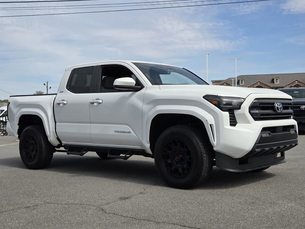 Used 2025 Toyota Tacoma SR5 image 4