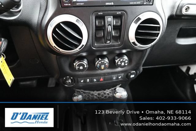 Used 2013 Jeep Wrangler Unlimited Sahara w/ Trailer Tow Group AWD/4WD image 31